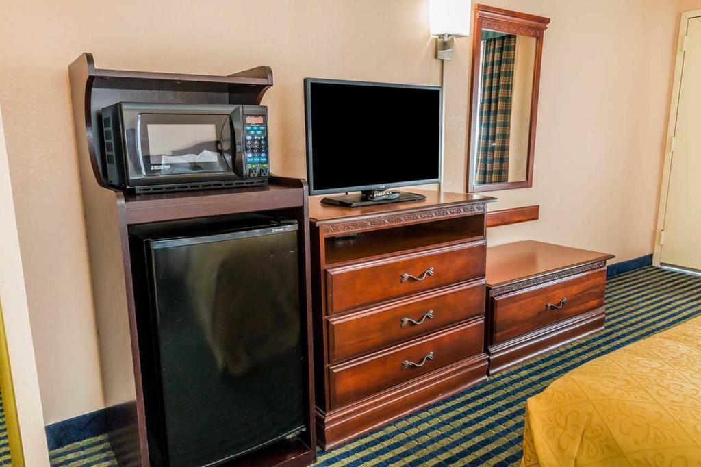 Quality Inn Savannah I-95 Εξωτερικό φωτογραφία
