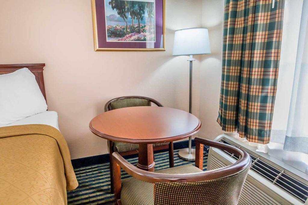 Quality Inn Savannah I-95 Εξωτερικό φωτογραφία